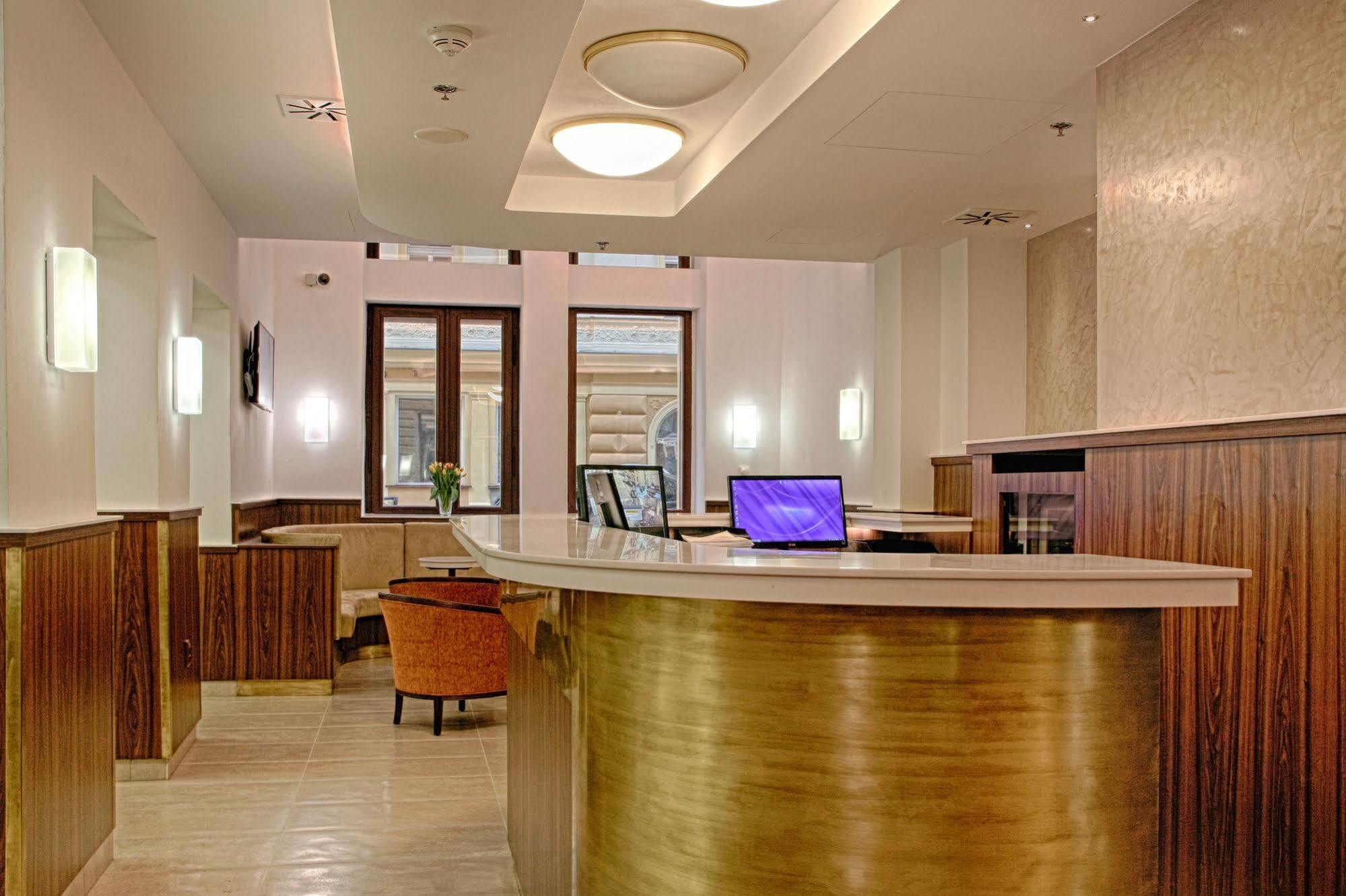 Готель Ambiance 4*